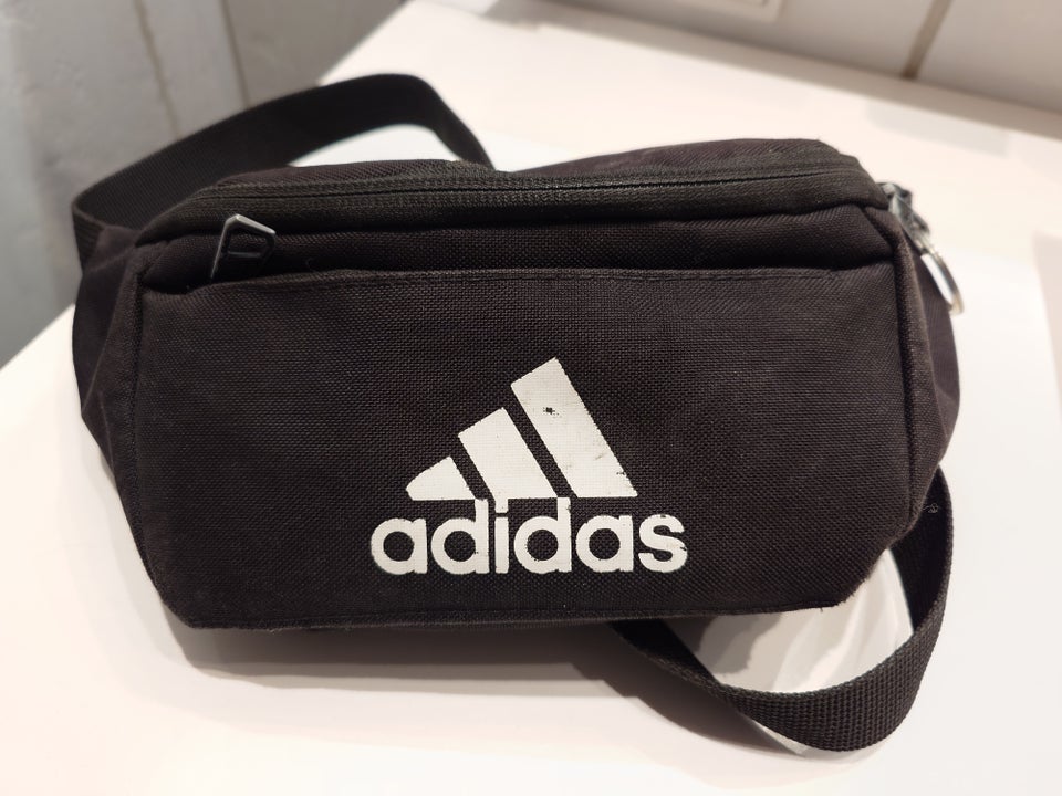 Bæltetaske, Adidas