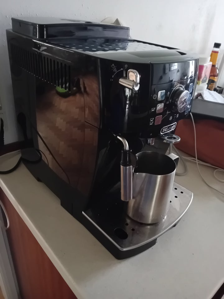 Espressomaskine DeLonghi Ecam