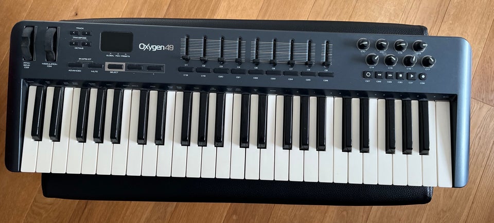 Midi keyboard, M-Audio Oxygen49