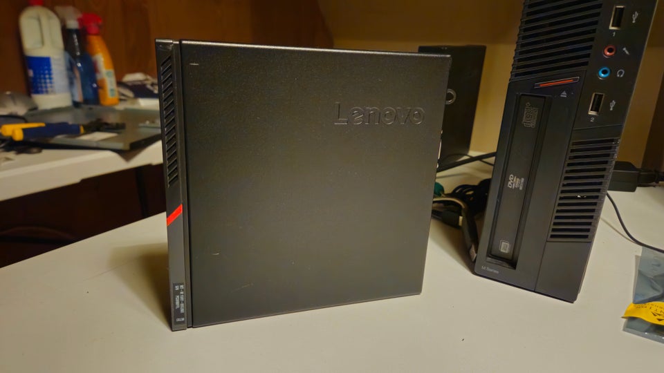 Lenovo, M700