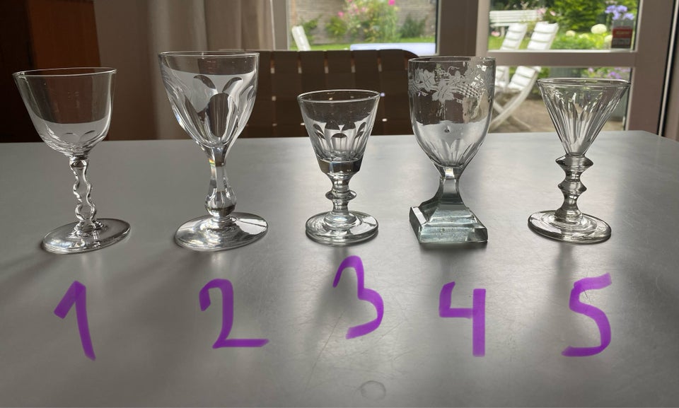 Diverse gamle glas  Glas 100 år gl