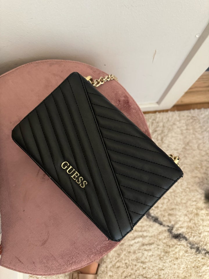 Crossbody Guess