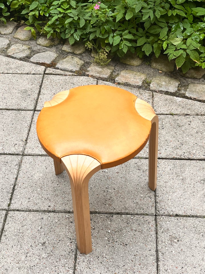 Alvar Aalto Taburet / borde