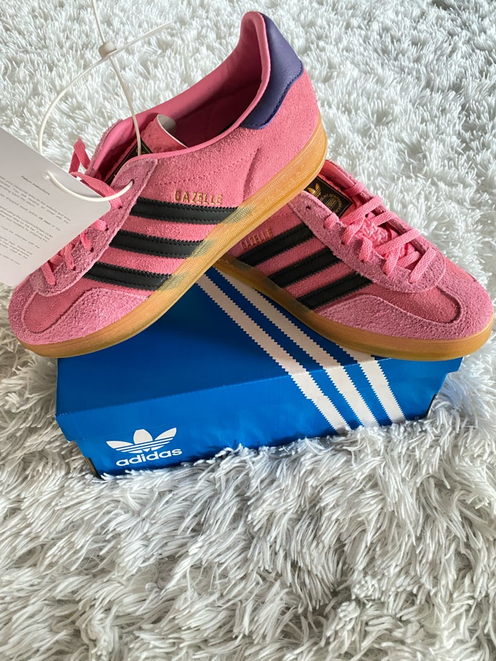 Sneakers, str. 38,5, Adidas