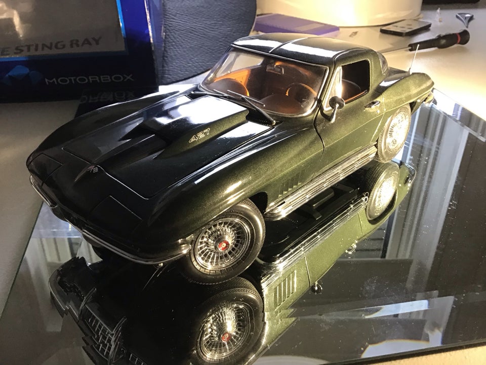 Modelbil EXOTO CHEVY CORVETTE