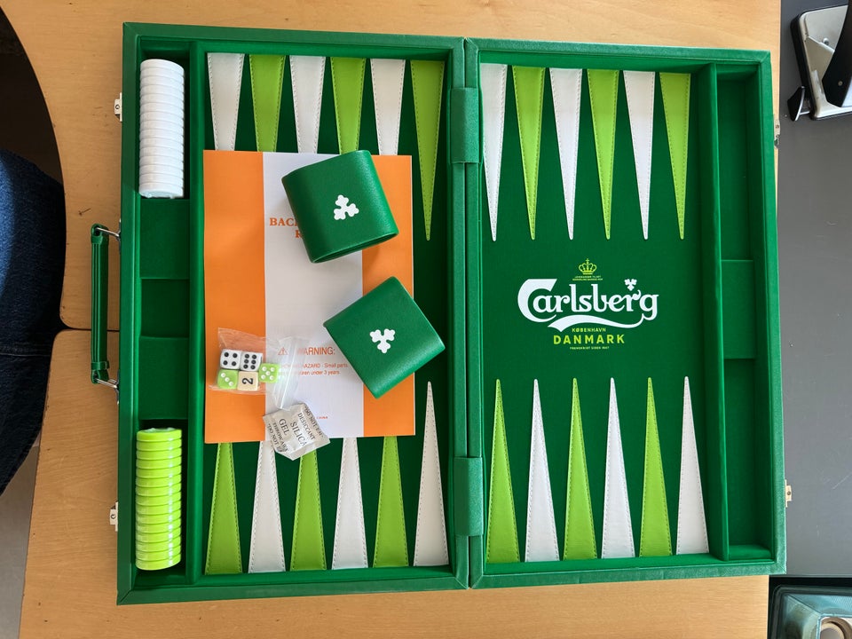 Carlsberg backgammon , brætspil