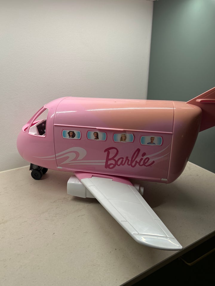 Barbie, Flyvemaskine