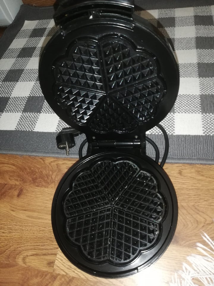 Waffle maker