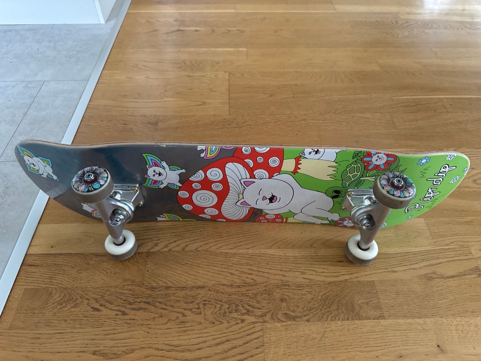 Skateboard