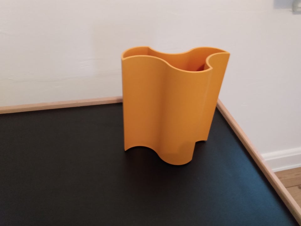 Plastik vase Holscher design