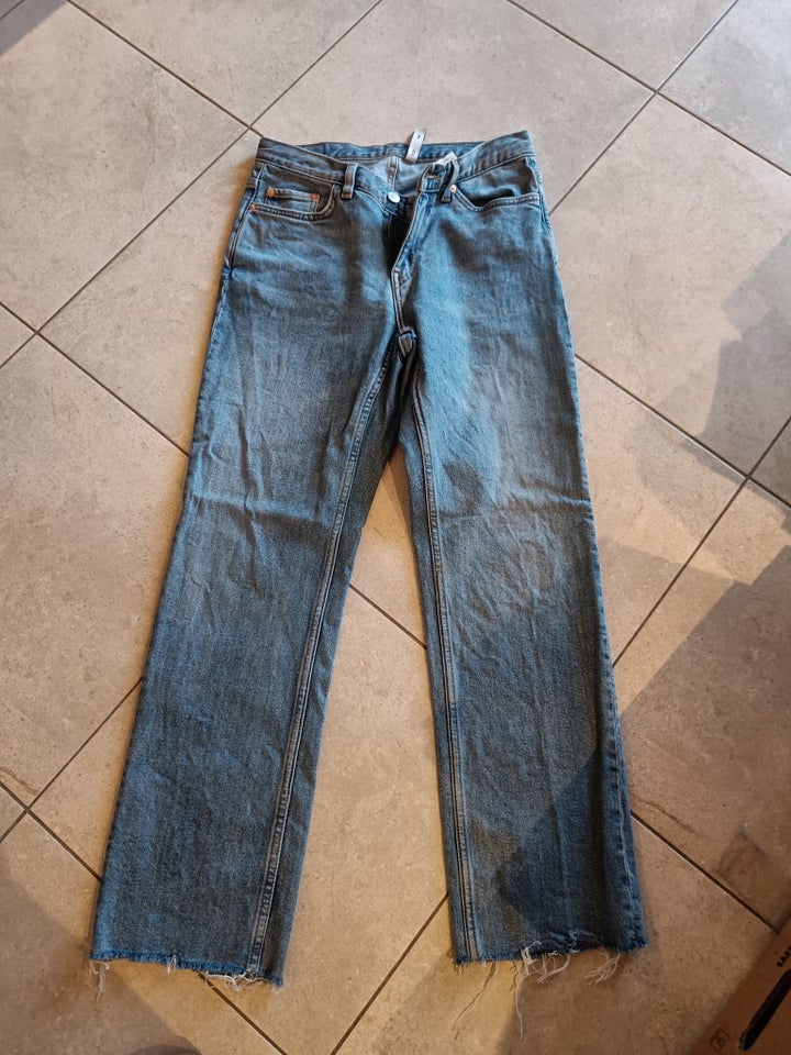 Jeans, Weekday, str. 29