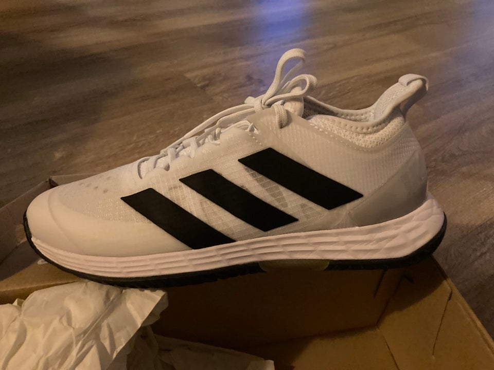 Tennissko, Adidas