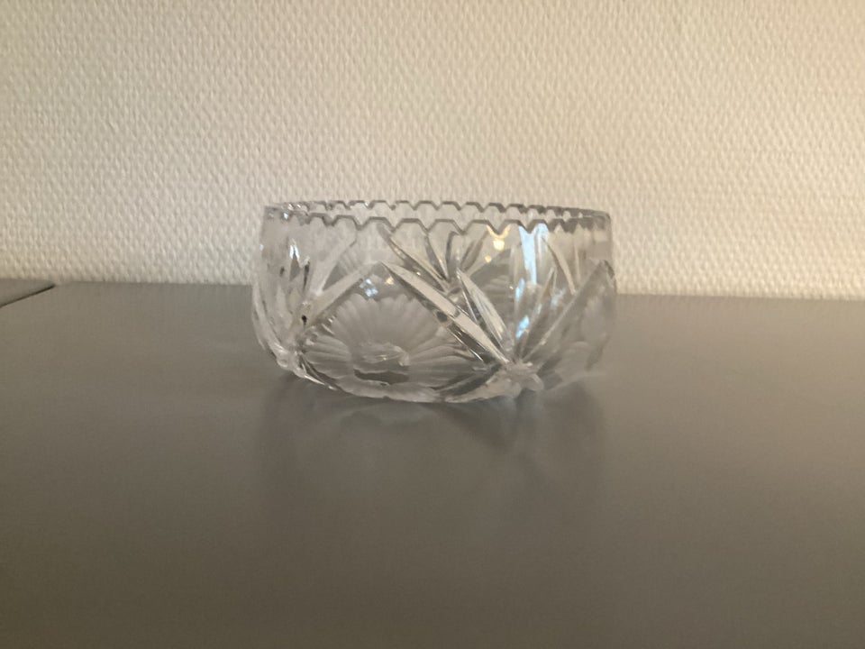 Glas, Krystalkande, Krystalskål