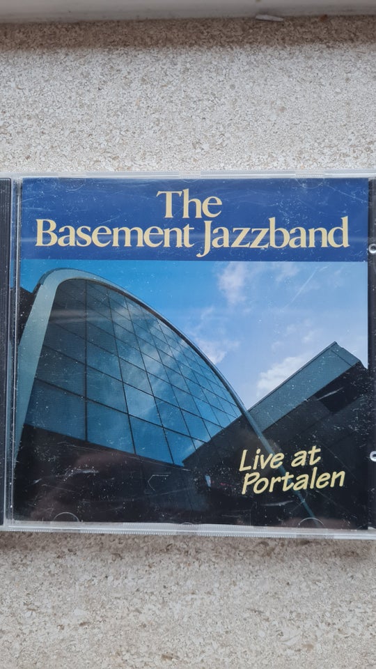 THE BASEMENT JAZZBAND: LIVE AT