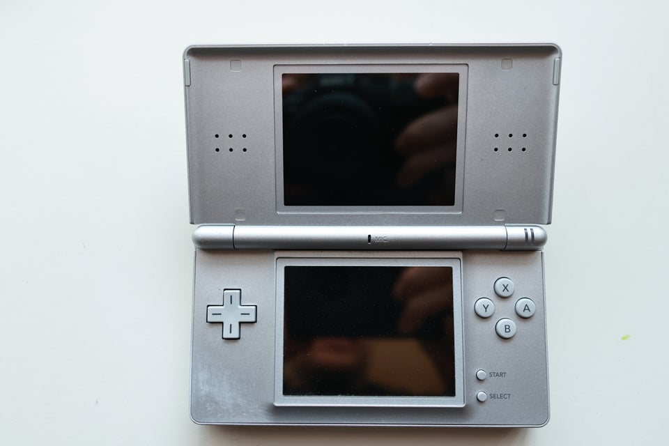 Nintendo DS Lite God