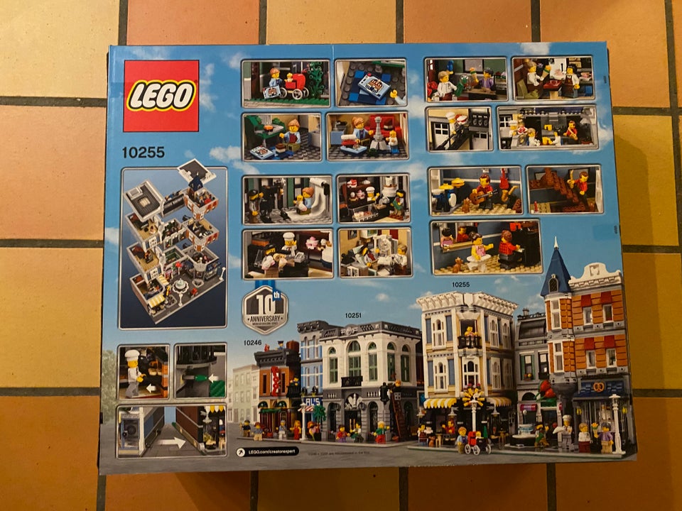 Lego Creator 10255 - Assembly