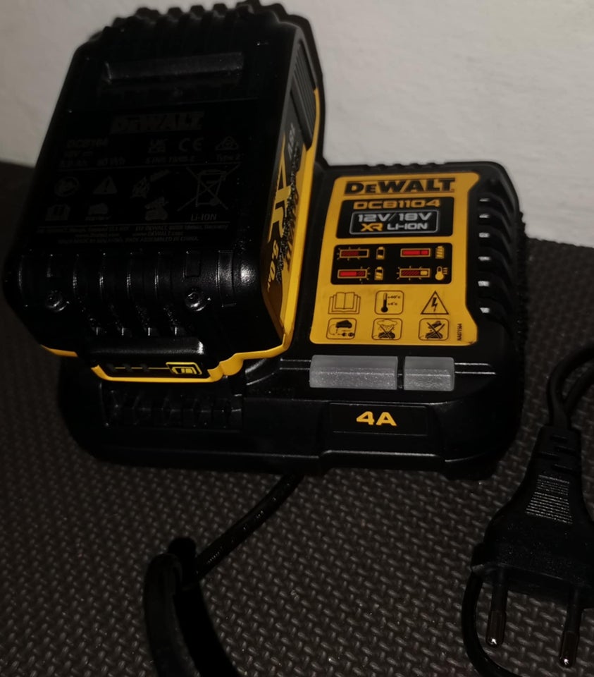 Lader, Dewalt