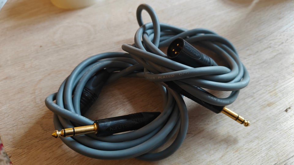 Audiokabel, Van Damme Tour,