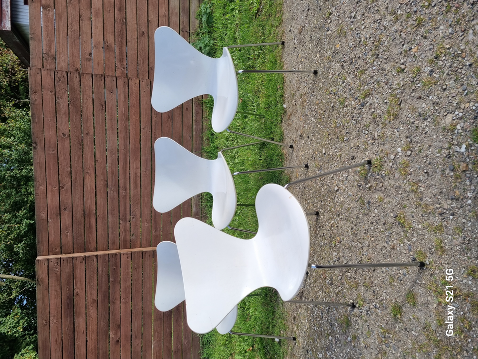 Arne Jacobsen, 7er stole 3107, 7er