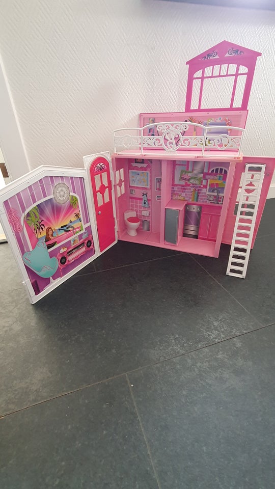 Barbie, Barbie hus i 2 etager/