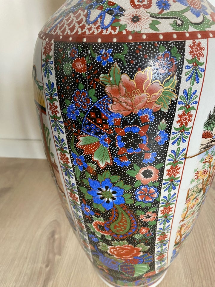 Stor asiatisk vase Porcelæn