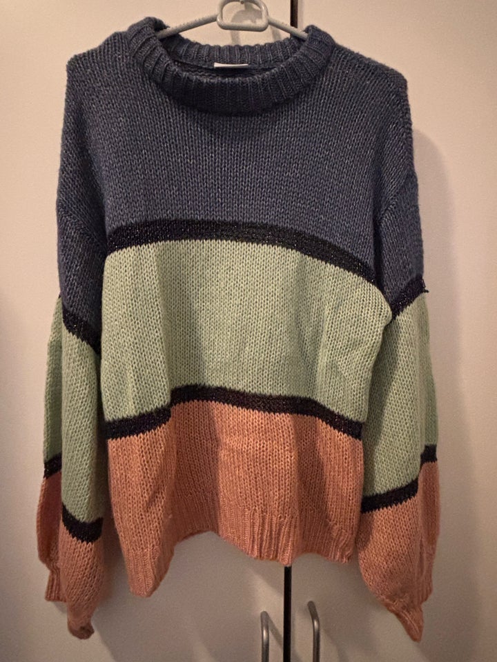 Sweater, Vila, str. 36