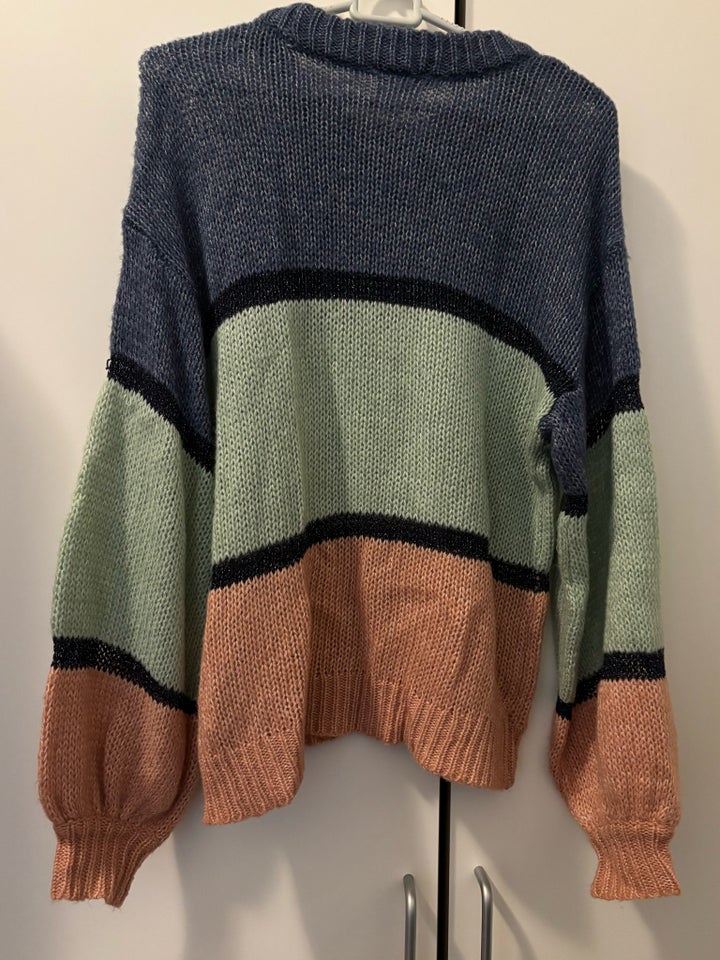 Sweater, Vila, str. 36