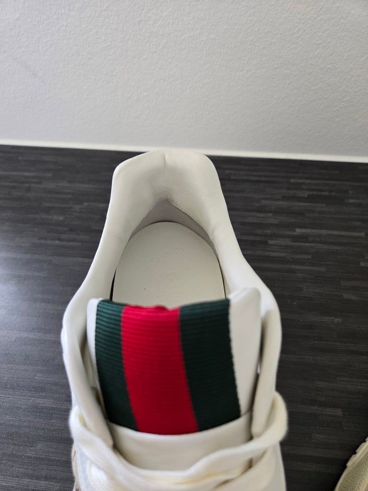 Sneakers Gucci str 43