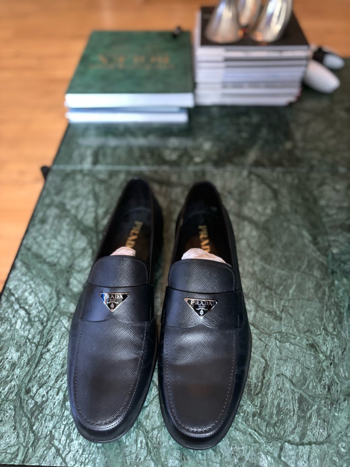 Loafers, Prada, str. 45