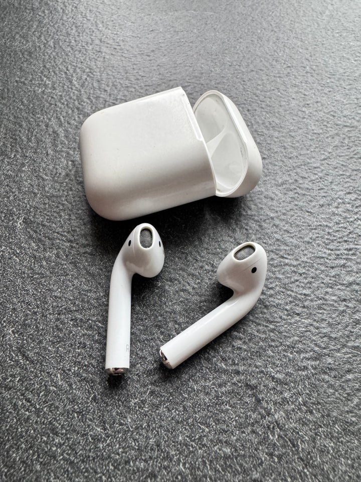 in-ear hovedtelefoner, Apple, God