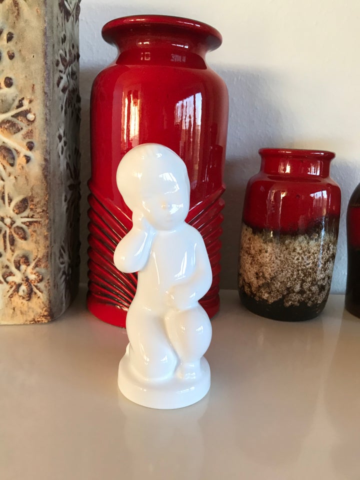 Porcelænsfigur af dreng /