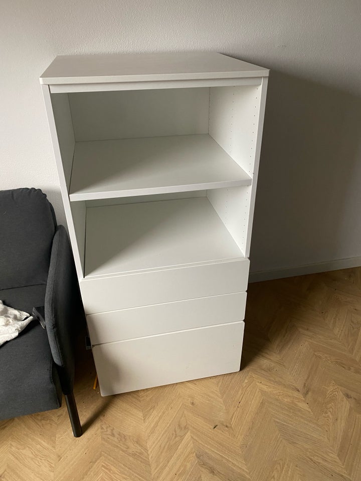 Andet skab, Ikea, b: 60 d: 57 h: 123