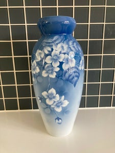 Porcelæn Vase Eichwald