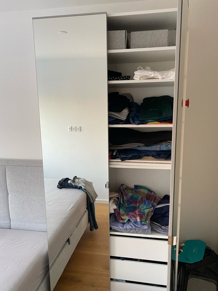 Klædeskab Ikea b: 50 d: 37 h: 236