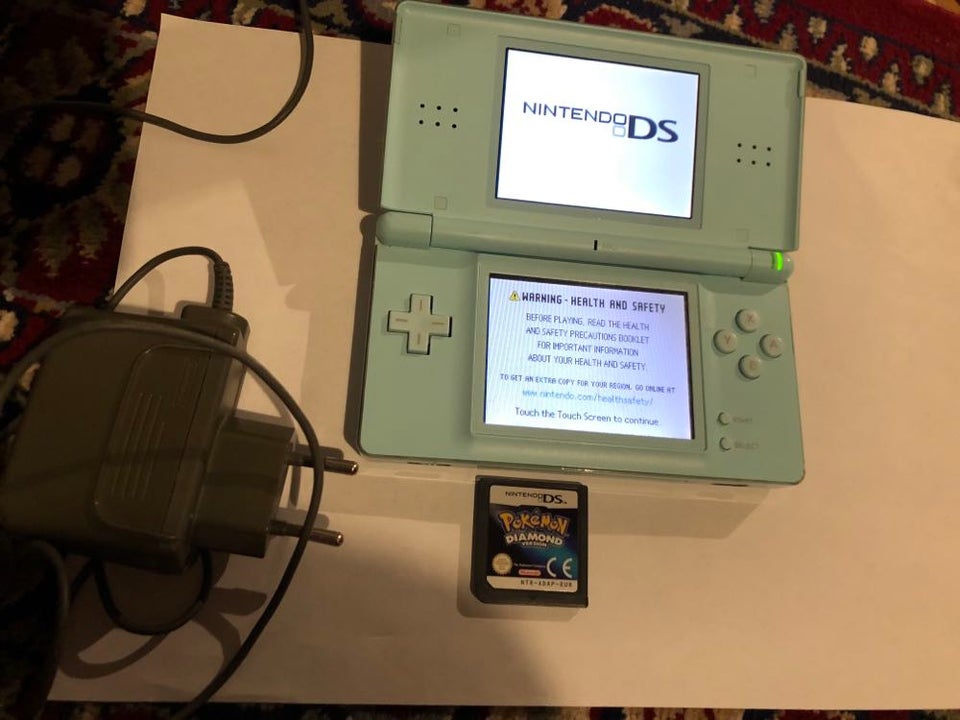 Nintendo DS Lite + Pokemon