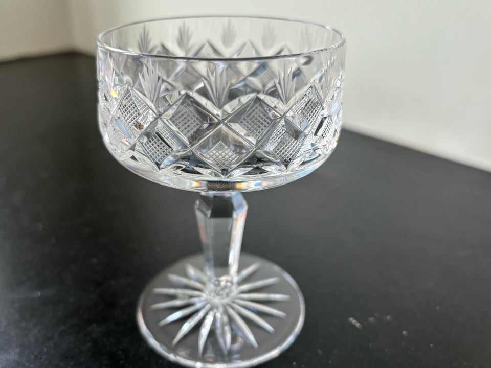 Glas, Champagneskåle