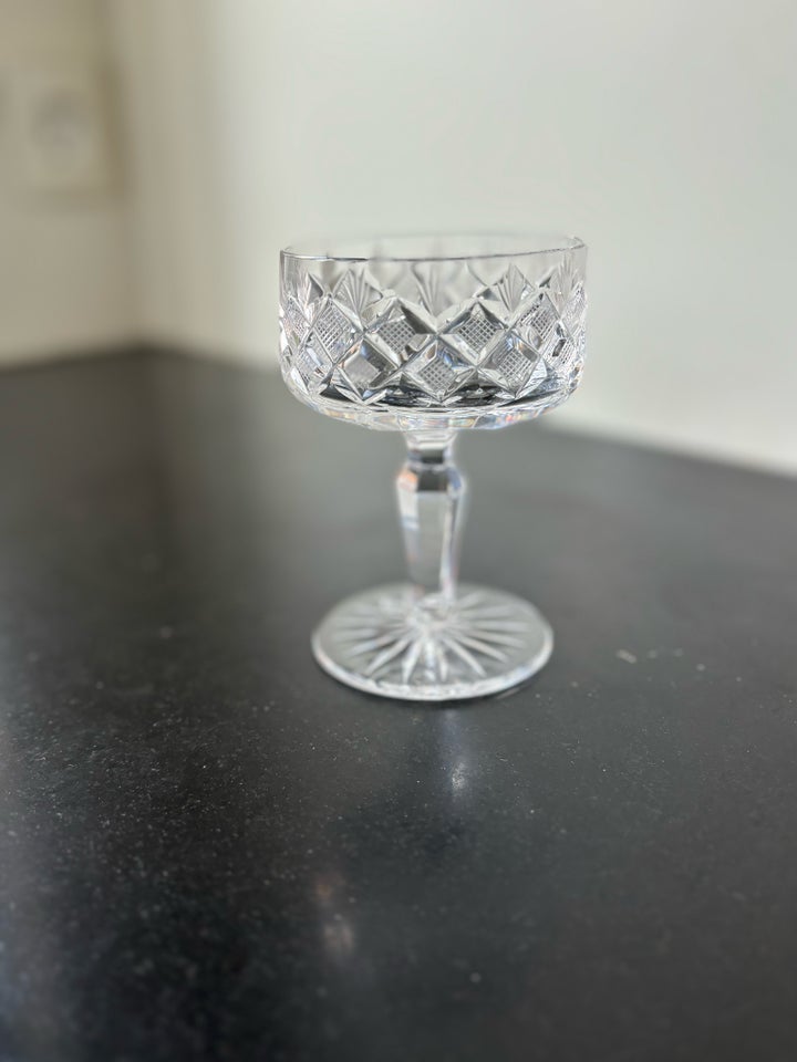 Glas, Champagneskåle