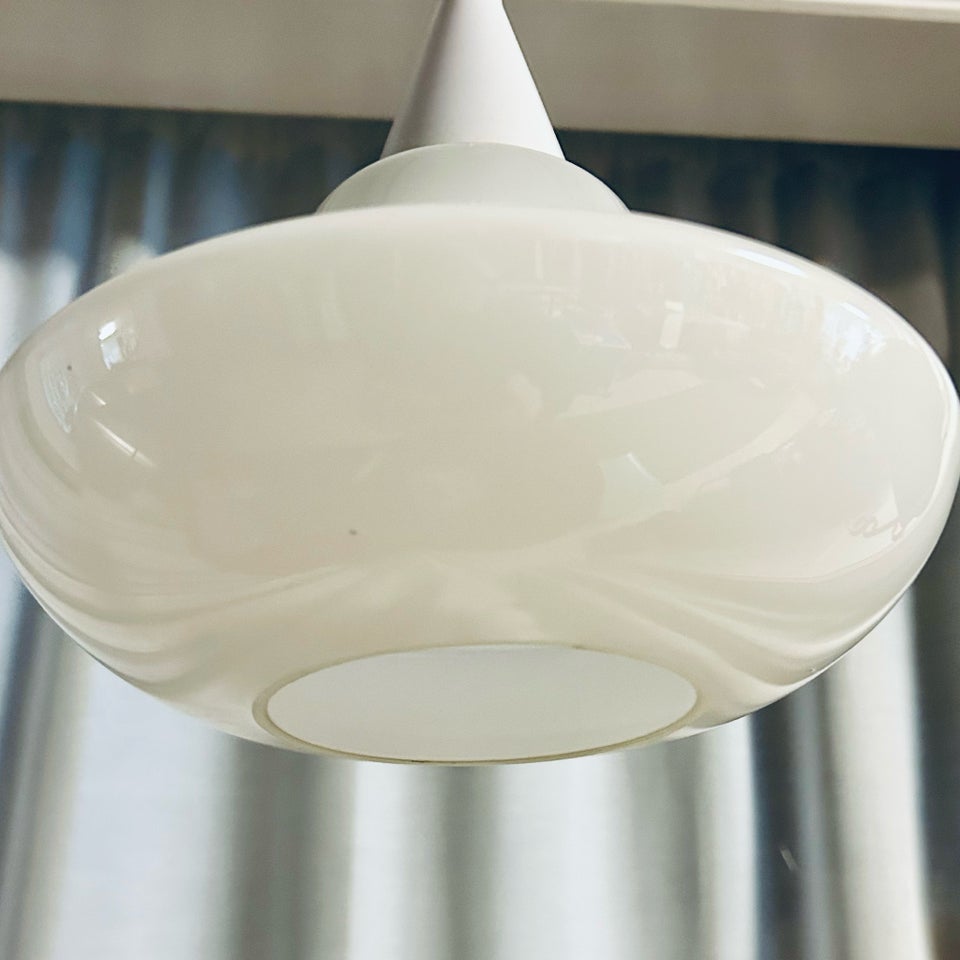 Anden loftslampe, Gammel svensk