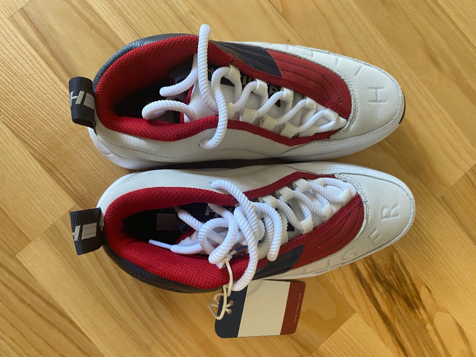 Sneakers str 37 Tommy Hilfiger