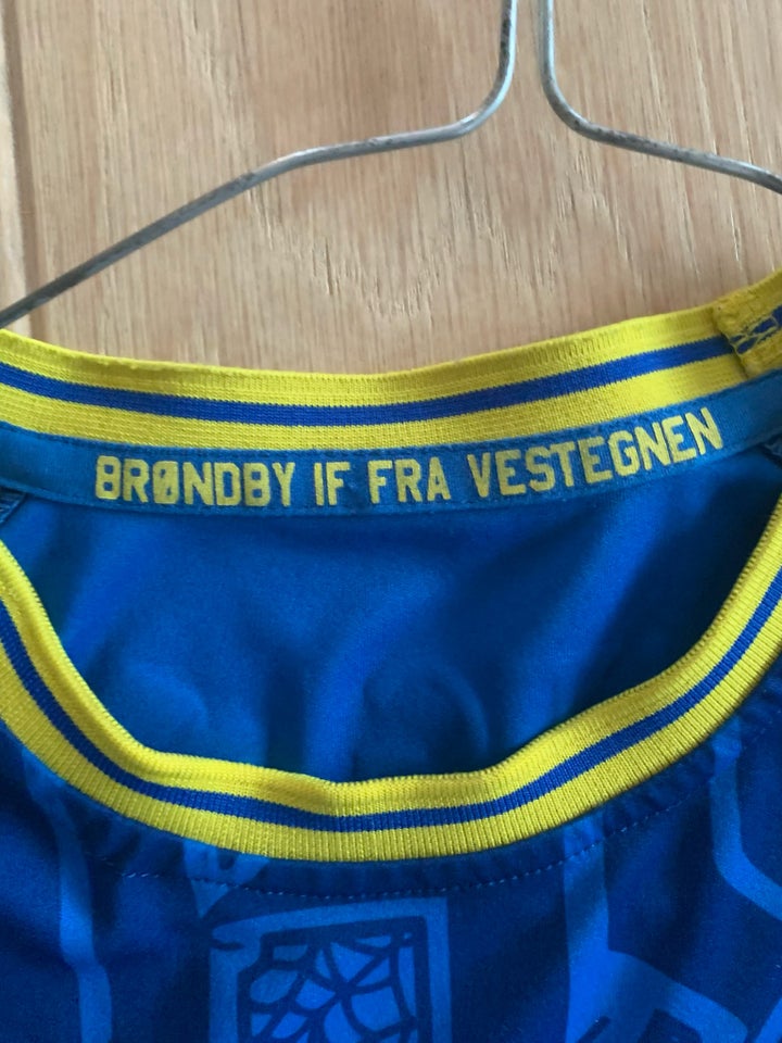 Fodboldtrøje, Brøndby fan t-shirt