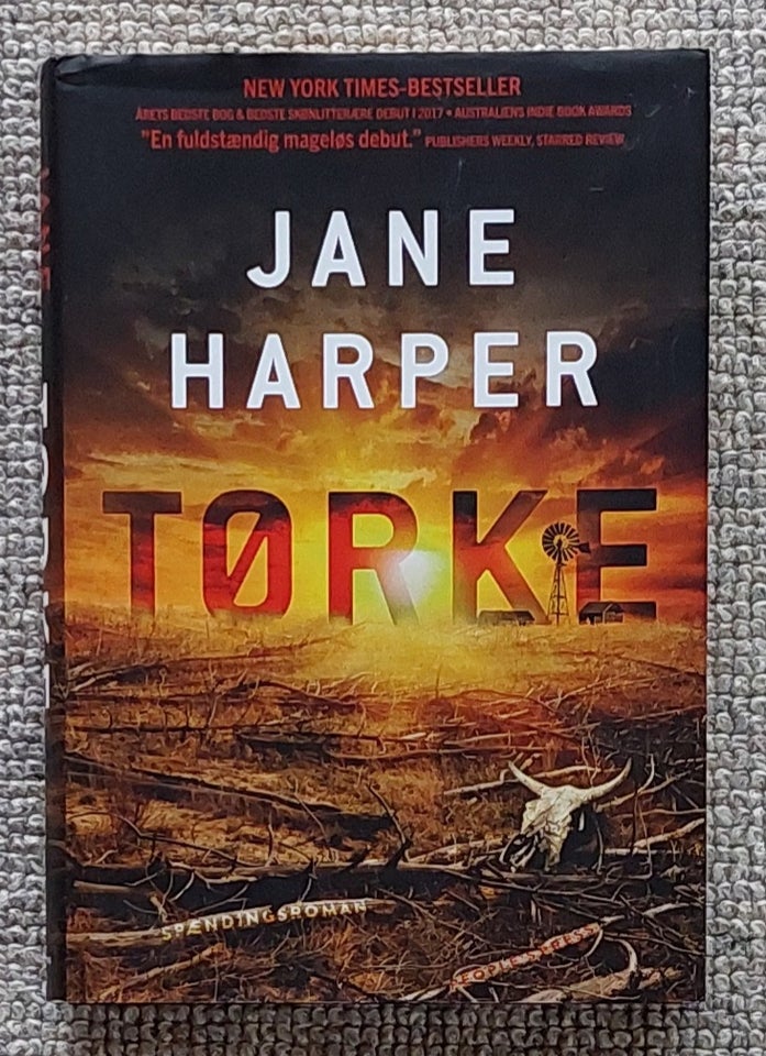 Tørke, Jane Harper, genre: krimi og