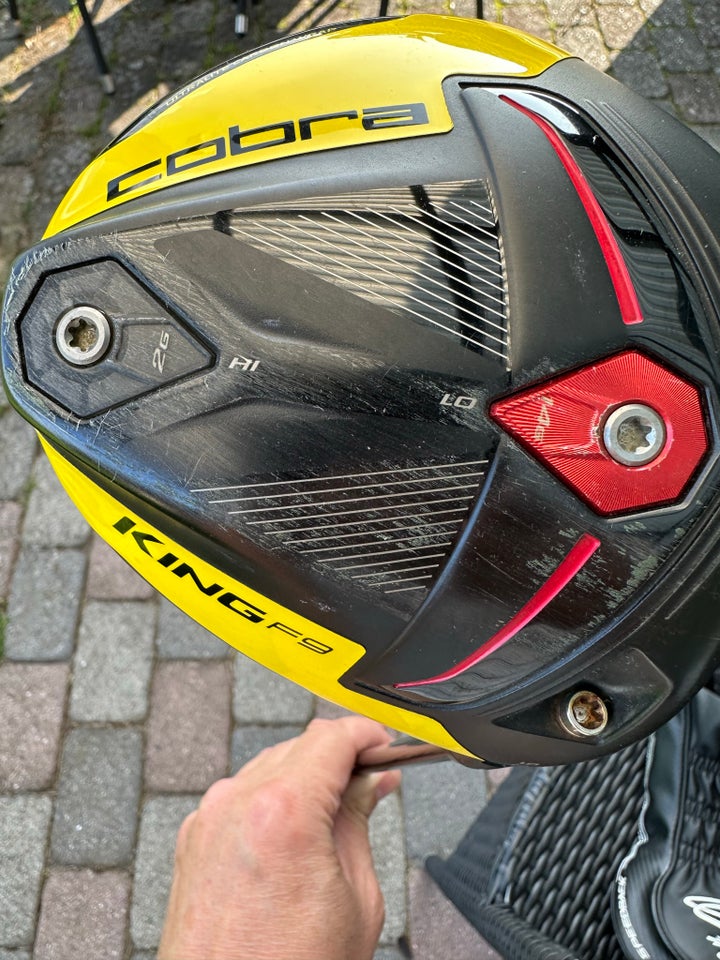 Driver grafit Cobra King F9