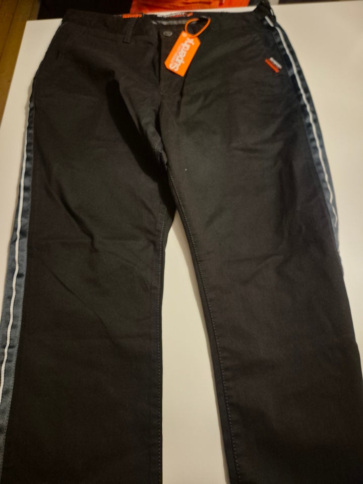 Chinos, Superdry, str. 32