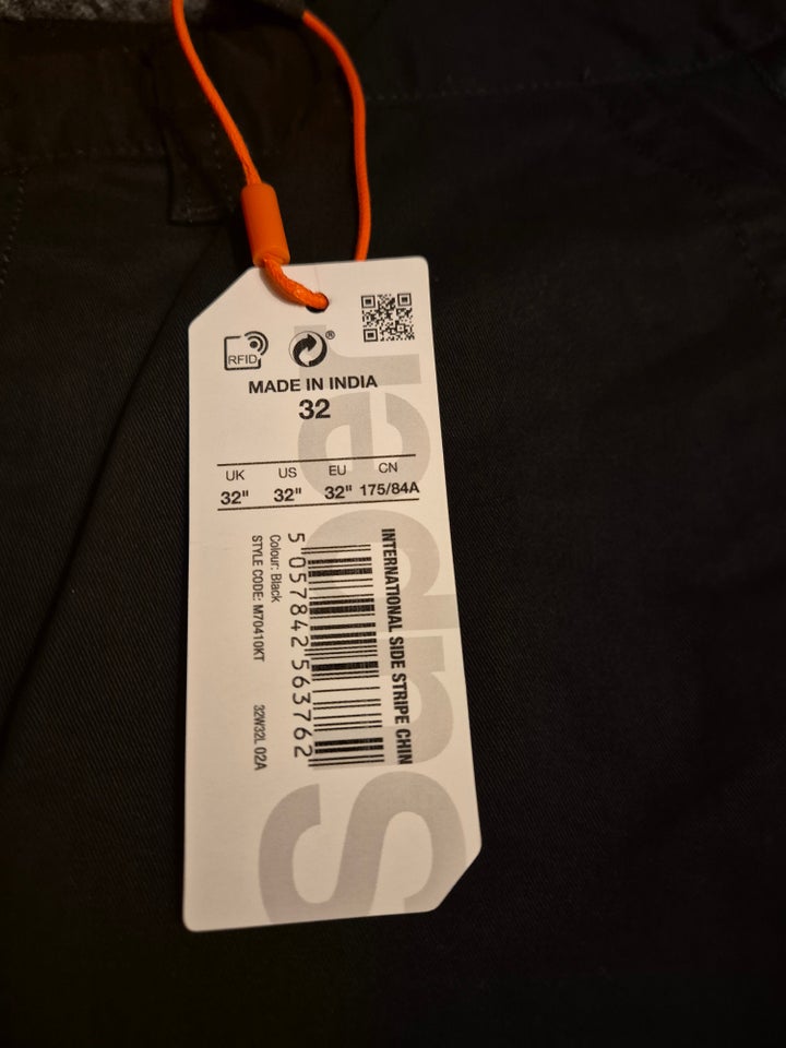 Chinos, Superdry, str. 32