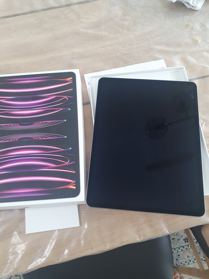 iPad Pro 6, 256 GB, sort