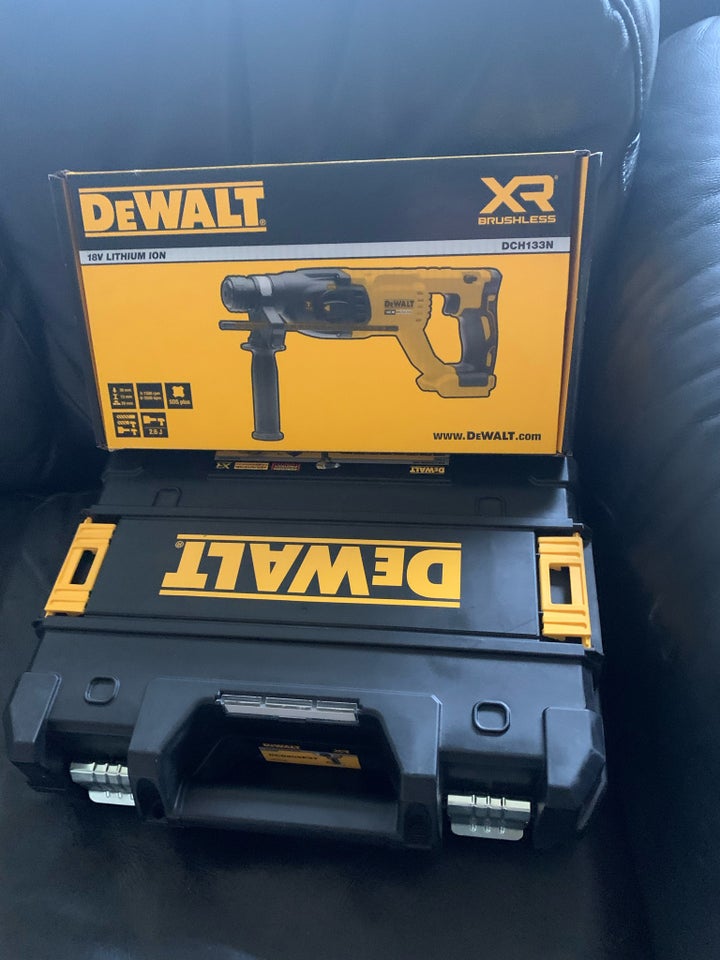 Borehammer, DeWalt