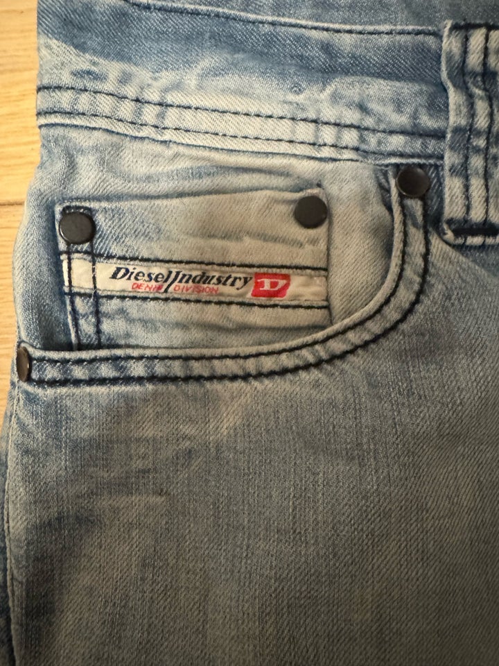 Jeans, Diesel og GAP, str. 32