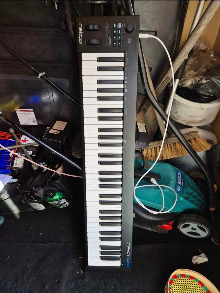 Midi keyboard, Impact gx61