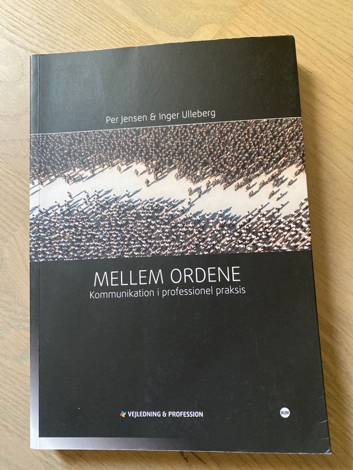 Mellem ordene , Per Jensen  Inger