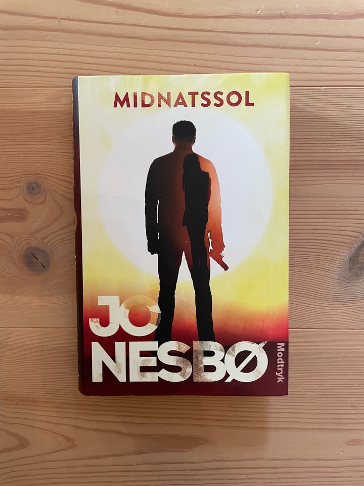 Midnatsol Jo Nesbø genre: krimi